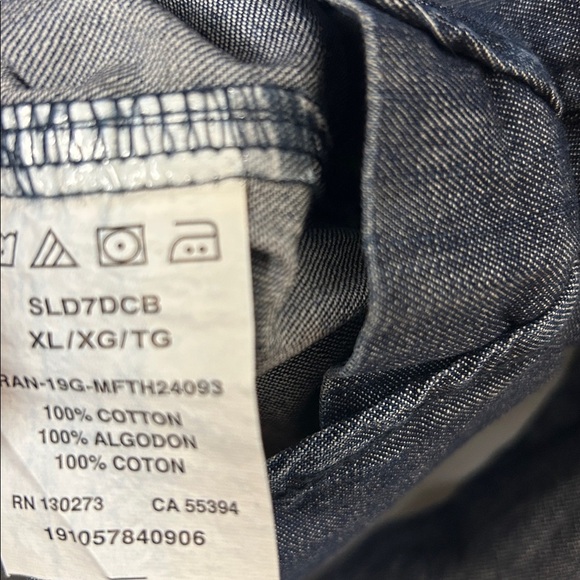 Perfect dark Blue denim Jean shirt,NWT! Vintage ,Yellowstone,cotton XL PTP 22.5” - Picture 14 of 15